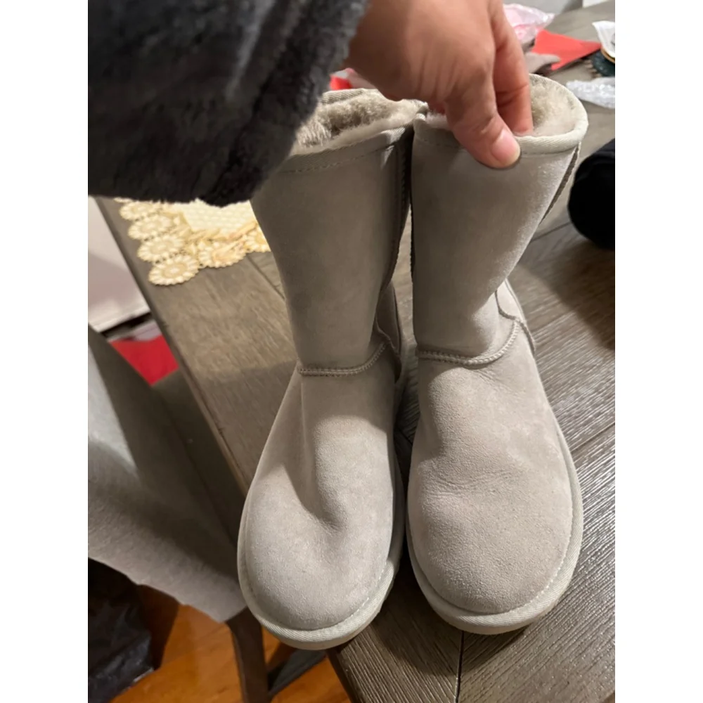 Women's UGG Classic Short Gray Winter Boots Size 5